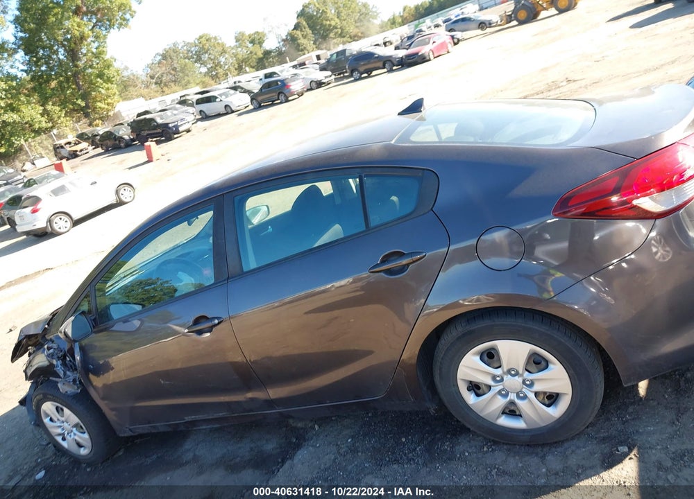 2017 KIA FORTE LX VIN: 3KPFK4A71HE140049
