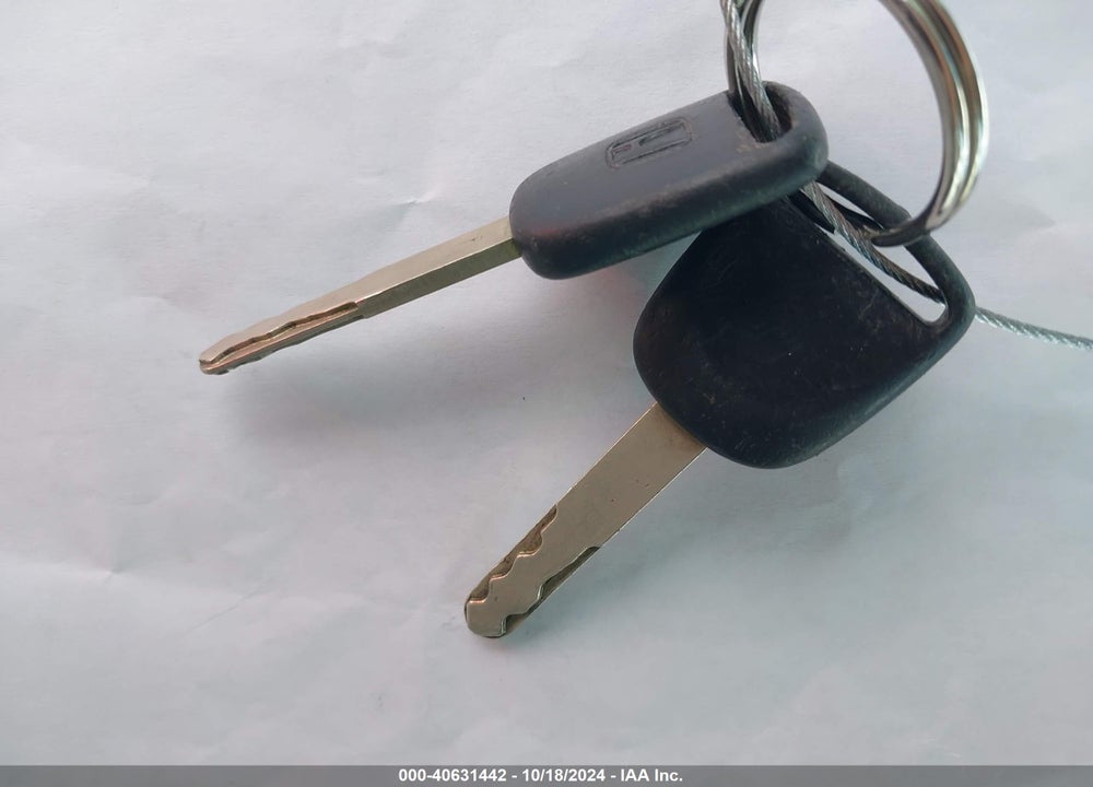 2003 HONDA CIVIC LX VIN: 1HGES16543L031085