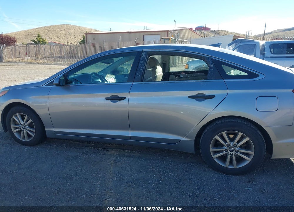 2016 HYUNDAI SONATA VIN: 5NPE24AF1GH302596