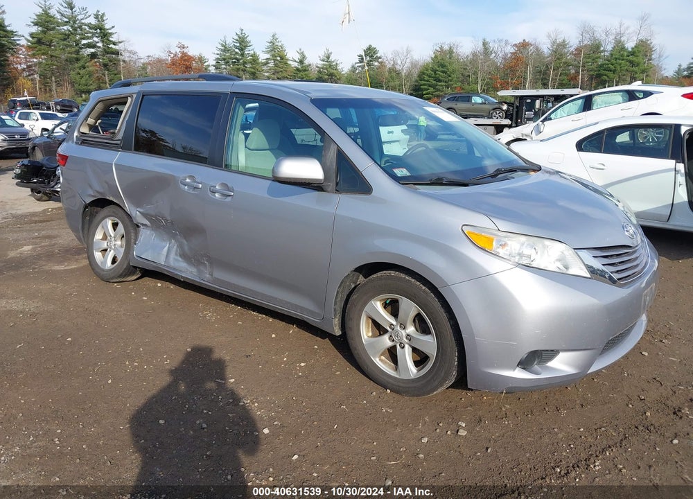 2015 TOYOTA SIENNA LE 8 PASSENGER VIN: 5TDKK3DC7FS570348