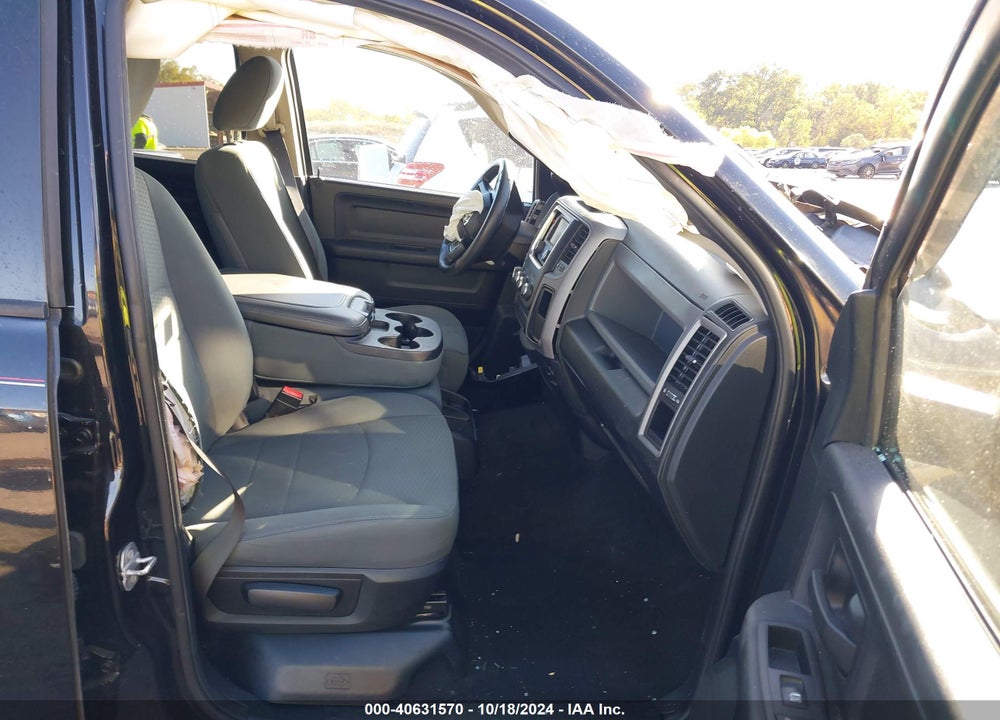 2016 RAM 1500 VIN: 3C6RR7KT2GG266002