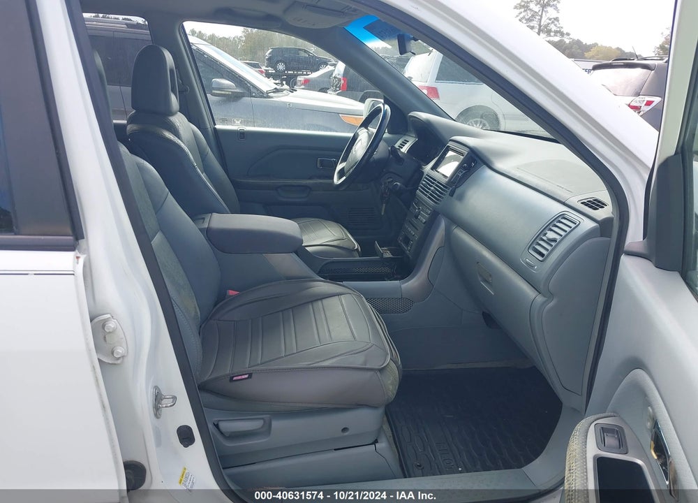 2005 HONDA PILOT EX-L VIN: 5FNYF18595B007917