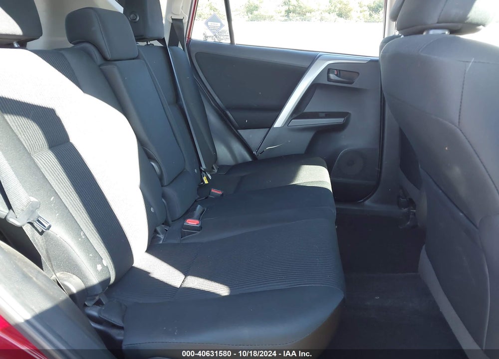 2018 TOYOTA RAV4 LE VIN: 2T3BFREVXJW783387