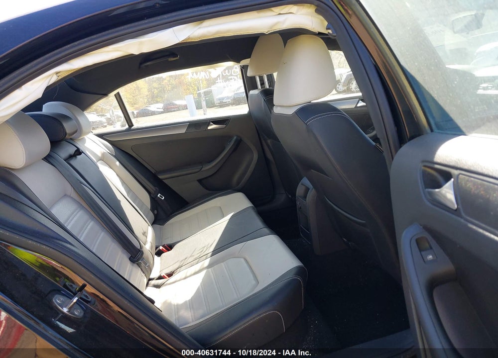 2016 VOLKSWAGEN JETTA 1.8T SPORT VIN: 3VWD17AJ2GM222039