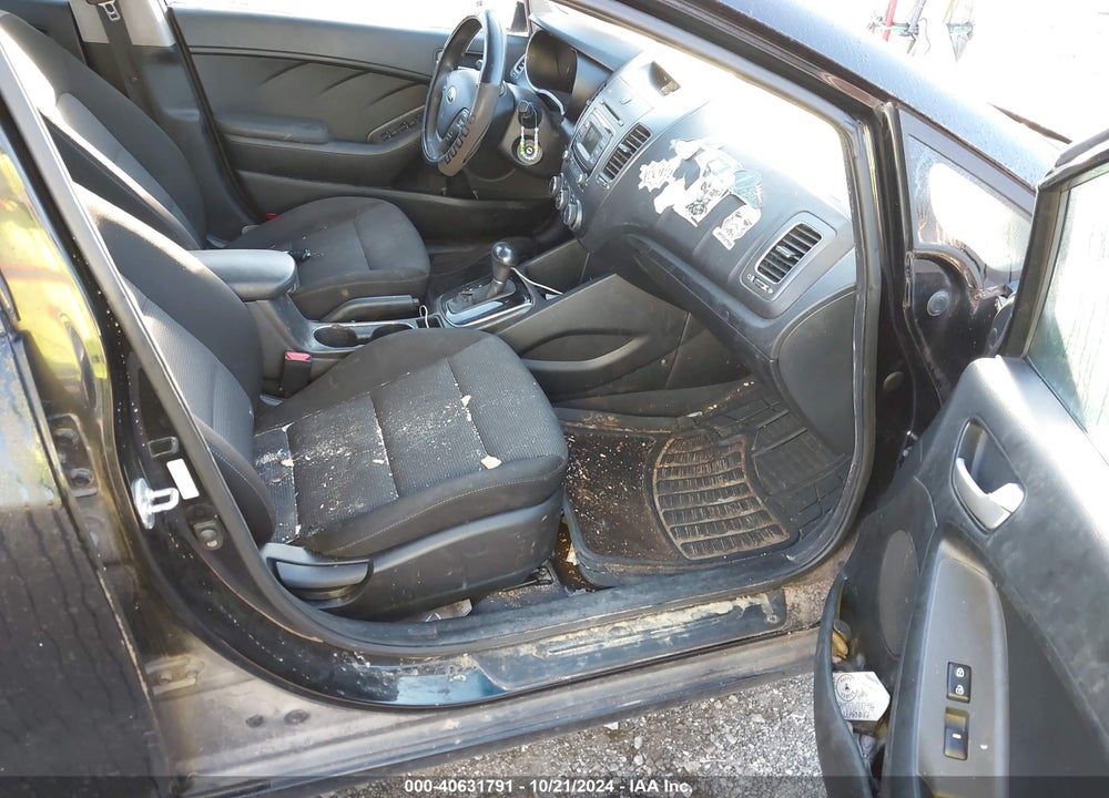 2017 KIA FORTE LX VIN: 3KPFK4A75HE083323