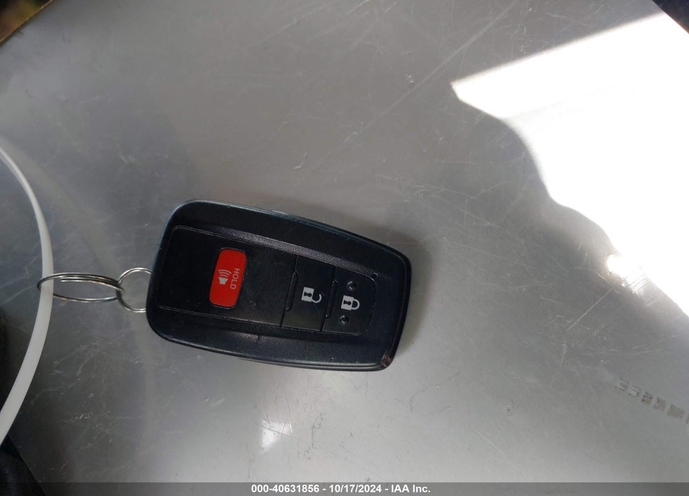 2019 TOYOTA PRIUS LE VIN: JTDL9RFU1K3001273