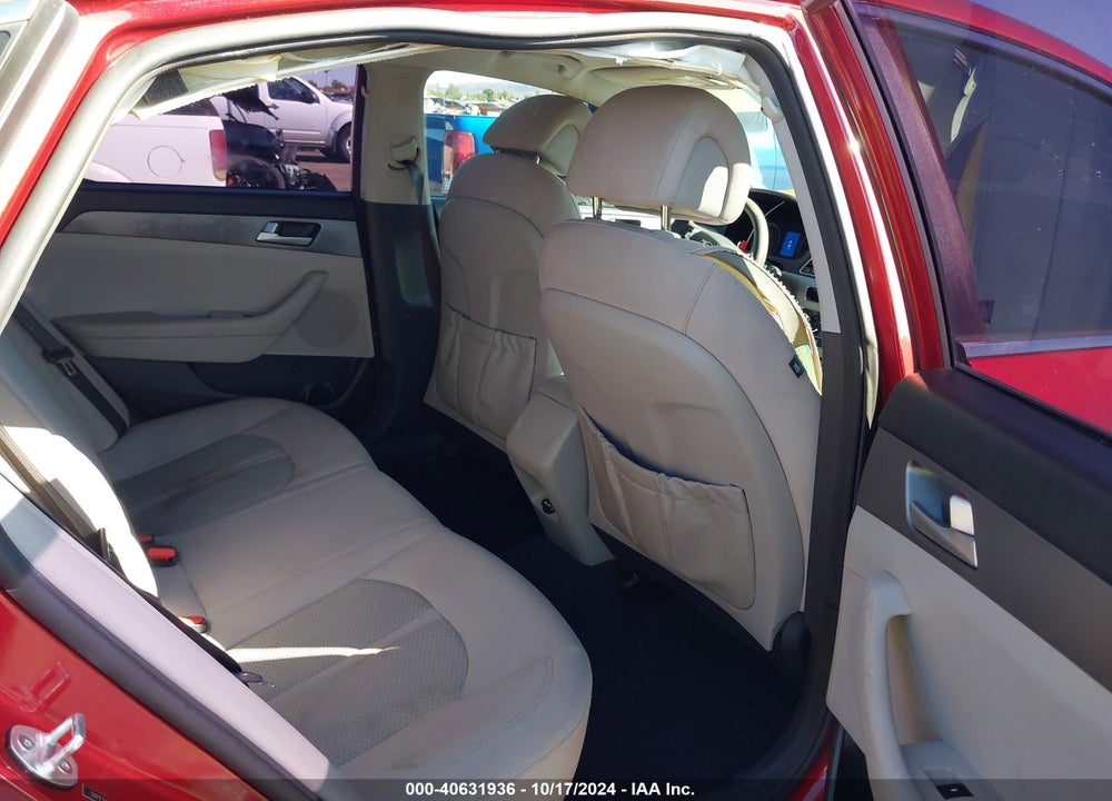 2015 HYUNDAI SONATA SE VIN: 5NPE24AF1FH139110