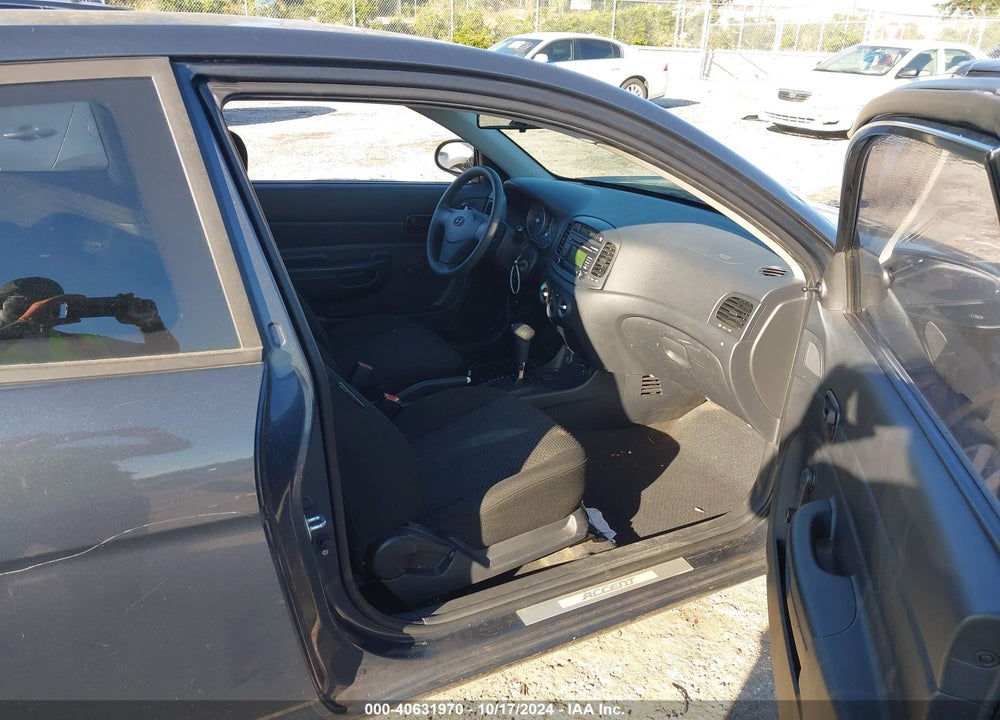 2009 HYUNDAI ACCENT GS VIN: KMHCM36C29U119710