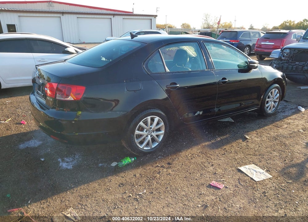 2011 VOLKSWAGEN JETTA 2.5L SE VIN: 3VWDZ7AJXBM383062