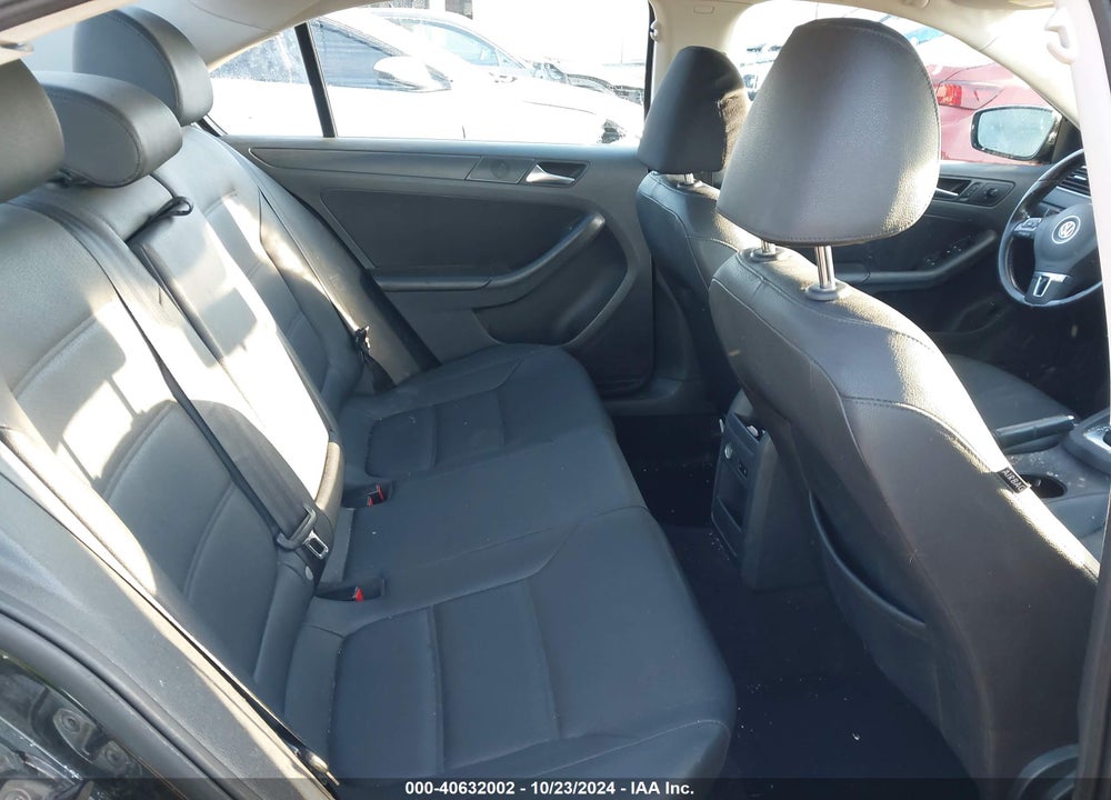 2011 VOLKSWAGEN JETTA 2.5L SE VIN: 3VWDZ7AJXBM383062