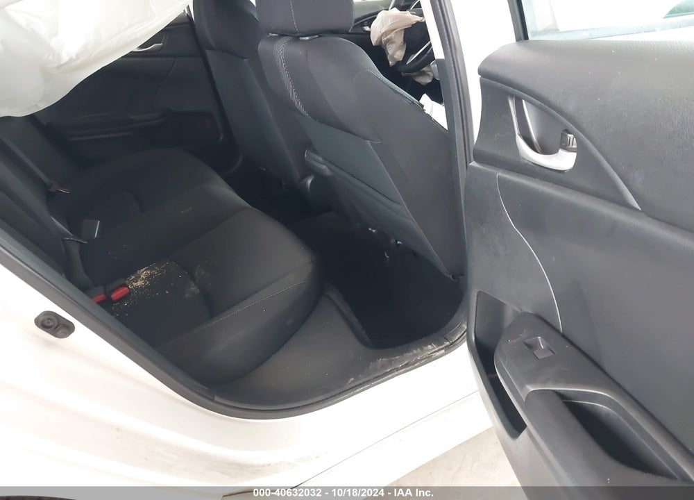 2017 HONDA CIVIC EX VIN: 2HGFC2F70HH555556