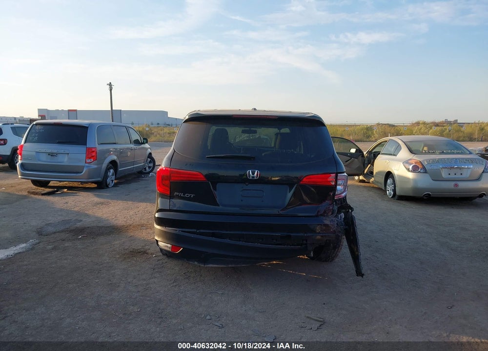 2017 HONDA PILOT EX-L VIN: 5FNYF5H8XHB023212