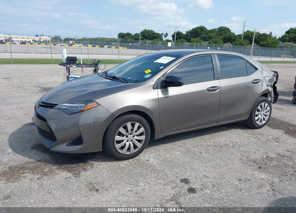 2019 TOYOTA COROLLA LE VIN: 5YFBURHE3KP938357