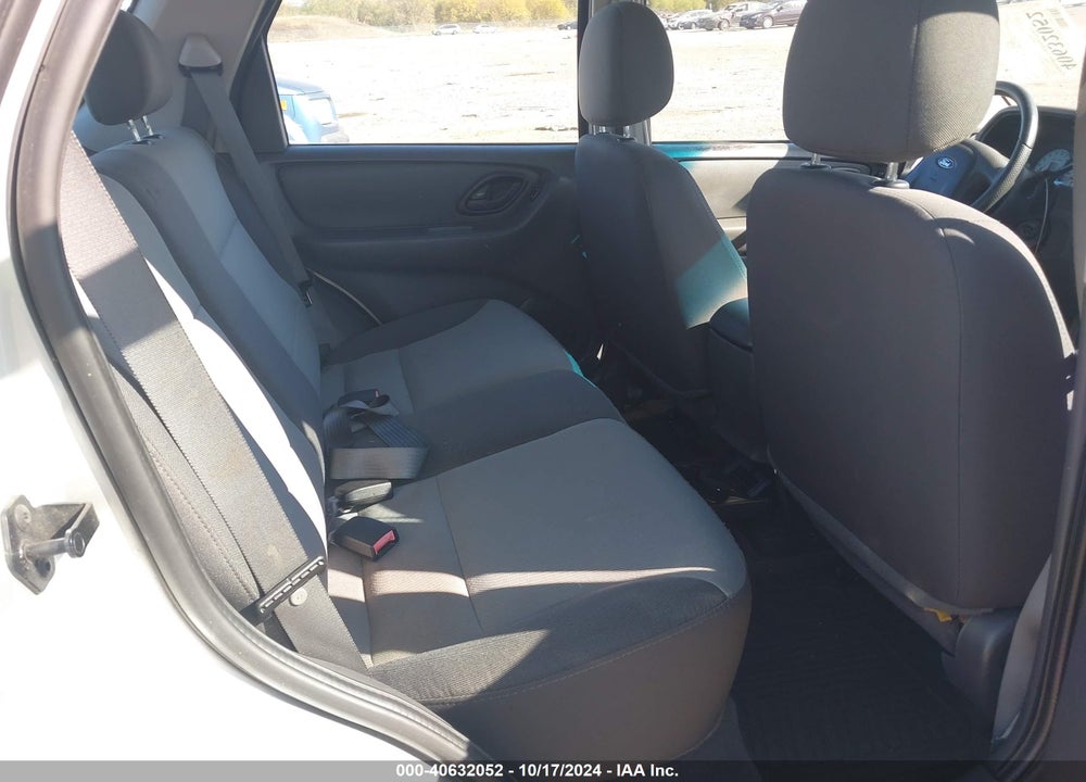 2004 FORD ESCAPE XLS VIN: 1FMYU02194KB50210
