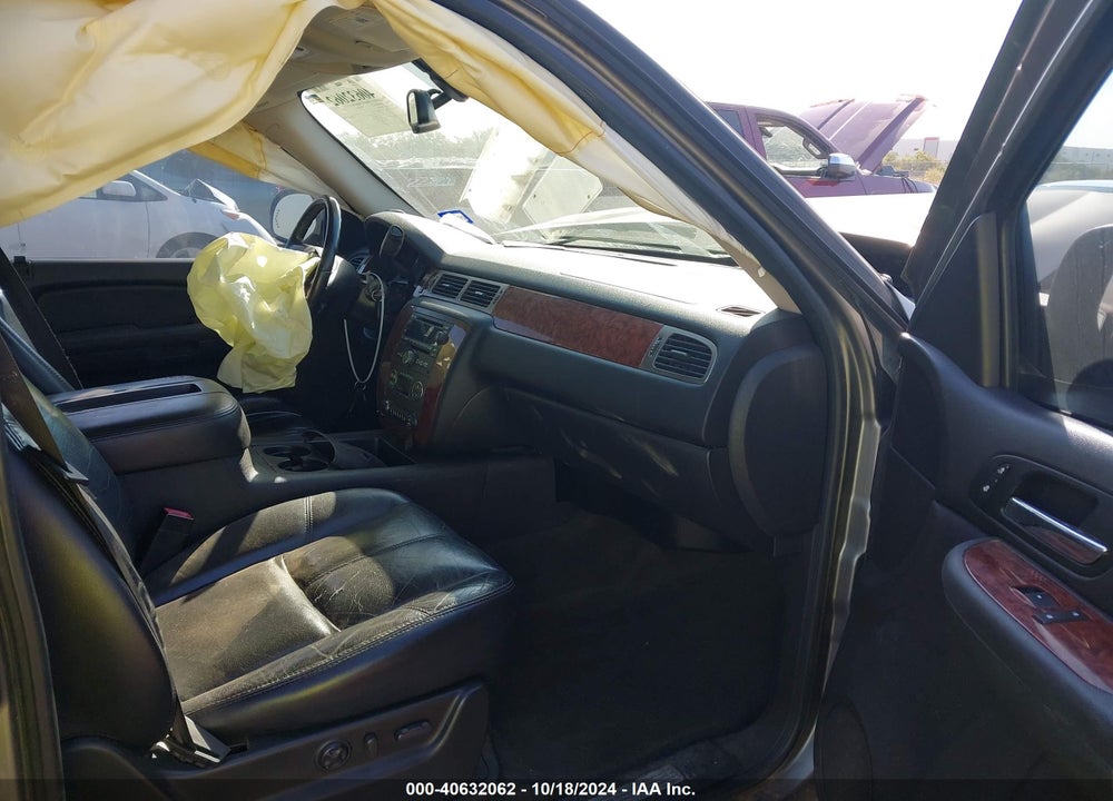 2007 CHEVROLET TAHOE LT VIN: 1GNFC13J37R381142