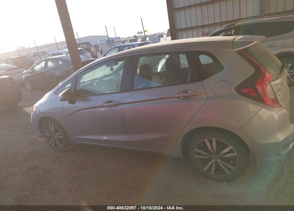 2018 HONDA FIT EX VIN: 3HGGK5H88JM722946