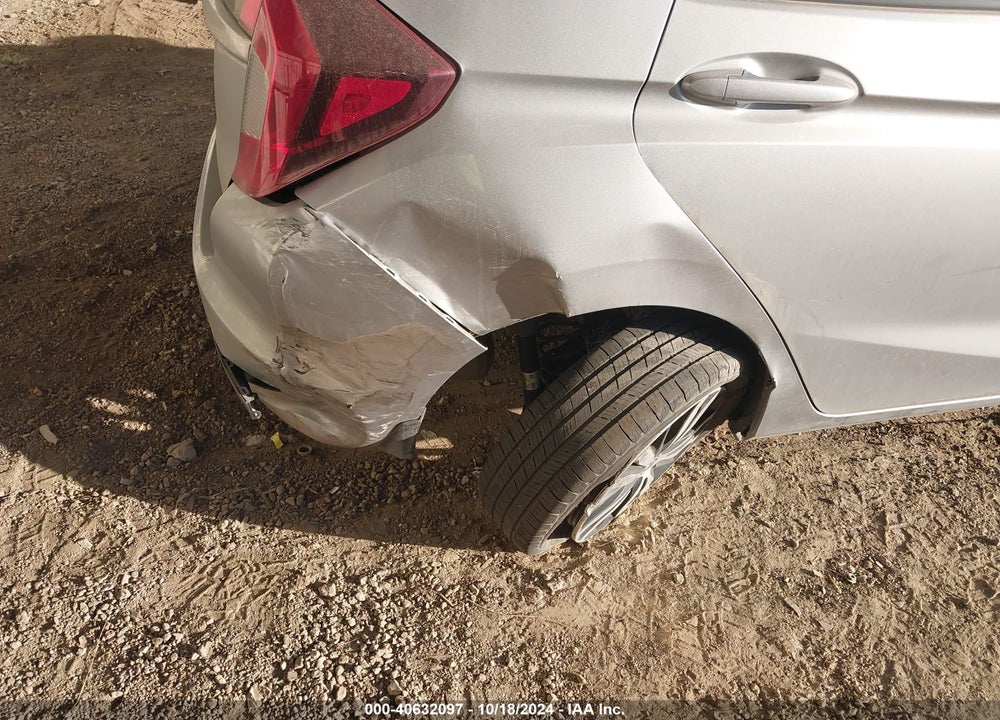 2018 HONDA FIT EX VIN: 3HGGK5H88JM722946