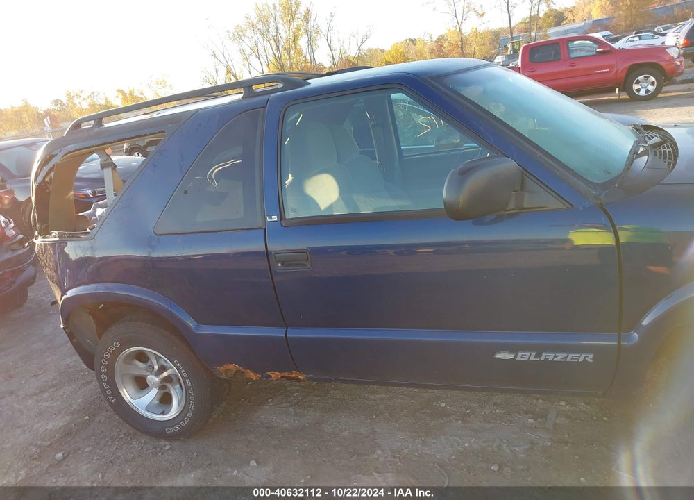 2001 CHEVROLET BLAZER LS VIN: 1GNCS18W61K124986