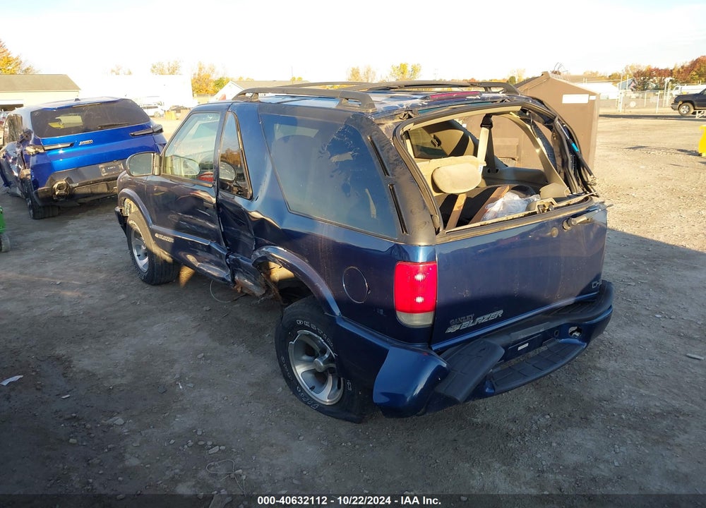 2001 CHEVROLET BLAZER LS VIN: 1GNCS18W61K124986