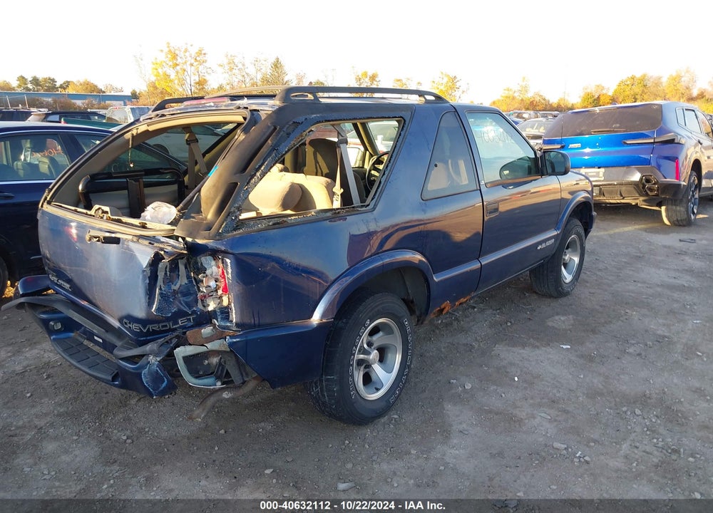 2001 CHEVROLET BLAZER LS VIN: 1GNCS18W61K124986