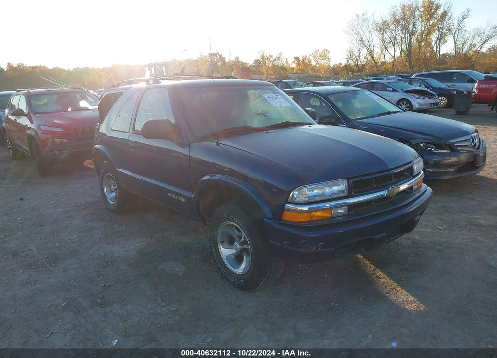 2001 CHEVROLET BLAZER LS VIN: 1GNCS18W61K124986