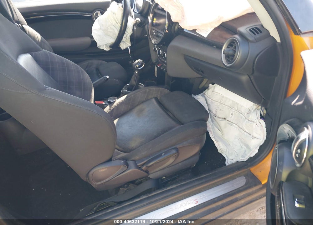 2014 MINI HARDTOP COOPER S VIN: WMWXM7C58ET925602
