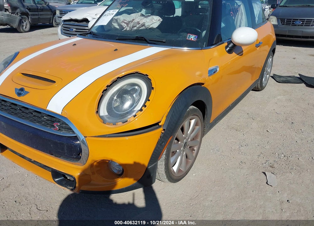 2014 MINI HARDTOP COOPER S VIN: WMWXM7C58ET925602