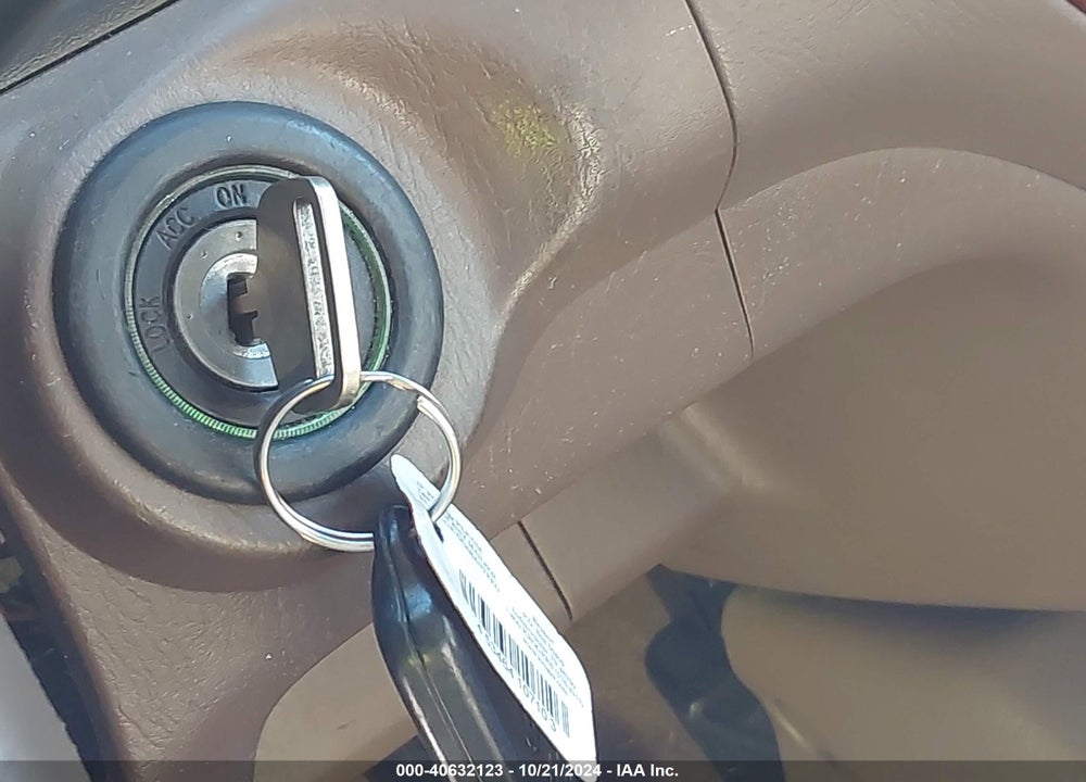 2004 TOYOTA TUNDRA LIMITED V8 VIN: 5TBDT48124S434736