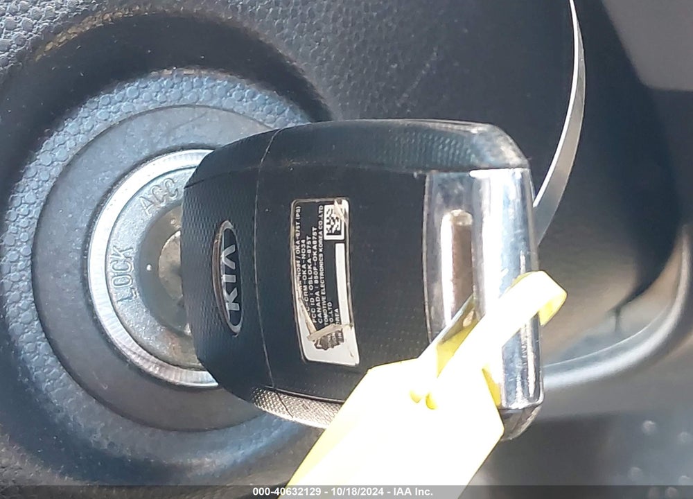2015 KIA SOUL VIN: KNDJN2A25F7805817