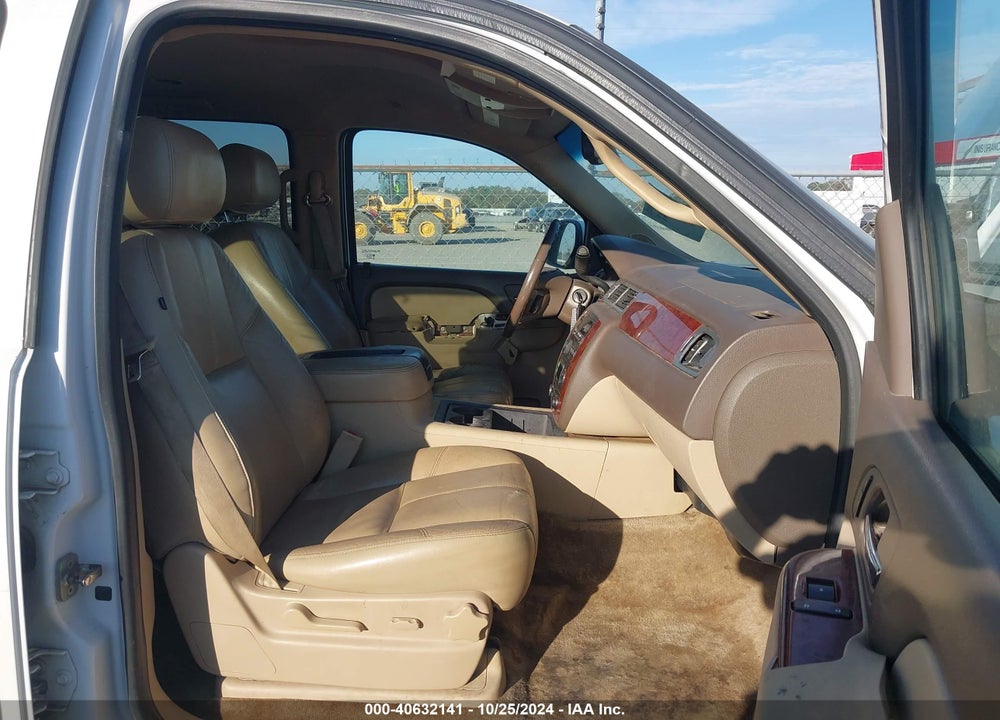 2013 CHEVROLET TAHOE LT VIN: 1GNSCBE0XDR146757