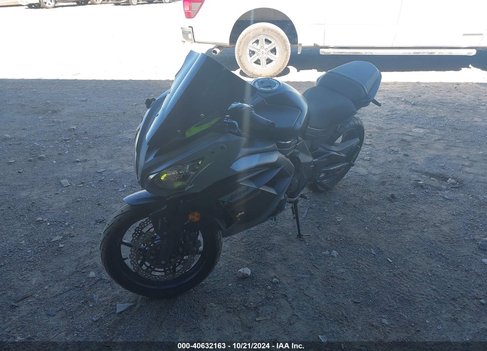 2014 KAWASAKI EX650 F VIN: JKAEXEF16EDA17610
