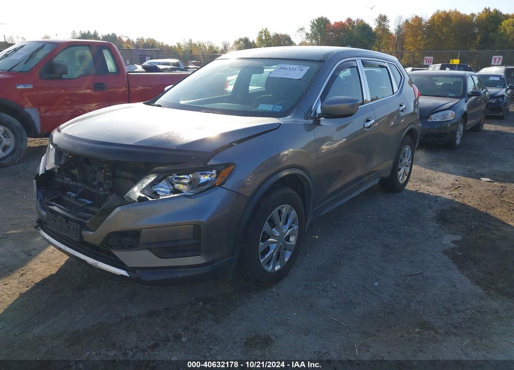 2018 NISSAN ROGUE S VIN: KNMAT2MV9JP552957