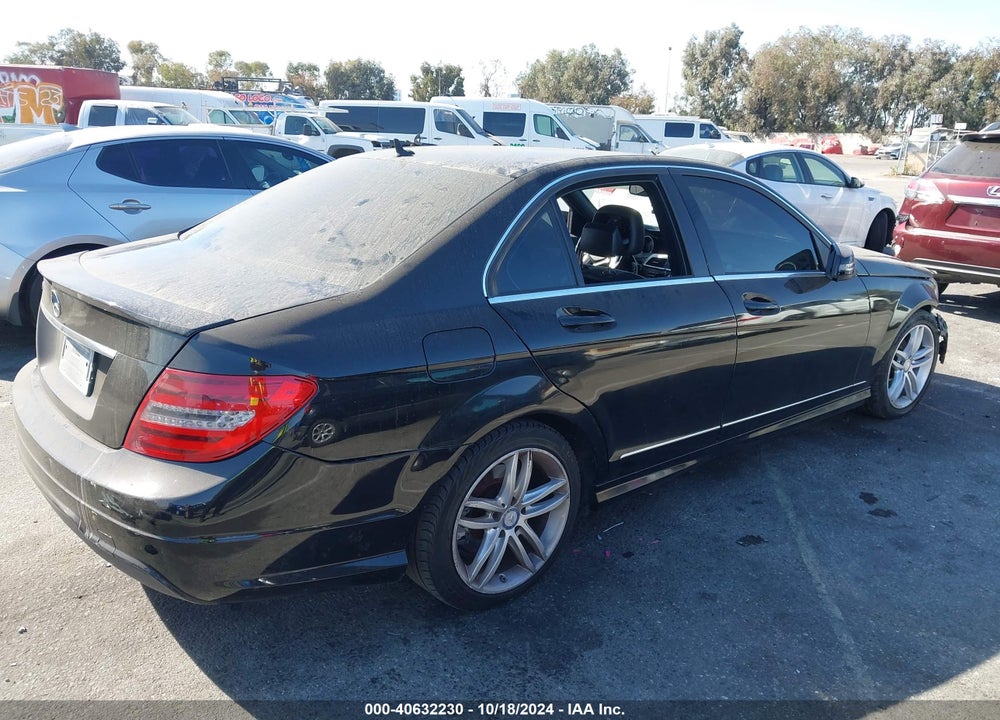 2013 MERCEDES-BENZ C 250 LUXURY/SPORT VIN: WDDGF4HB5DR273551