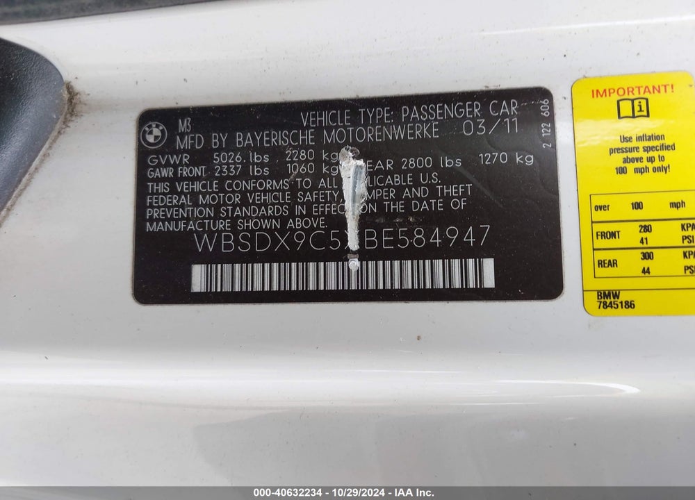 2011 BMW M3 VIN: WBSDX9C5XBE584947