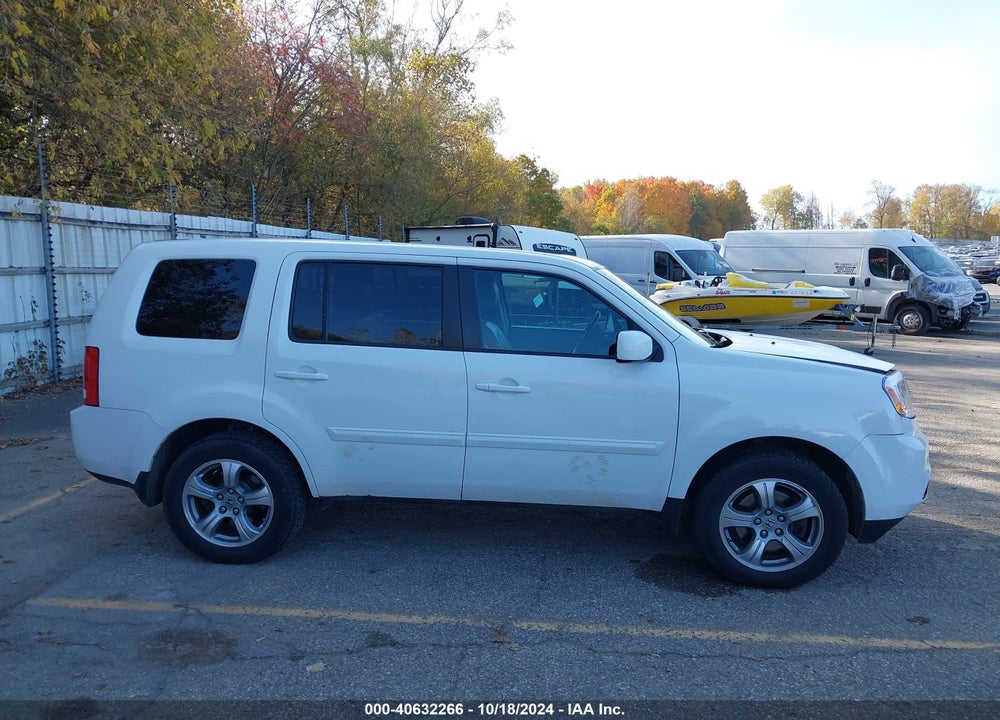 2015 HONDA PILOT EX-L VIN: 5FNYF4H54FB018715