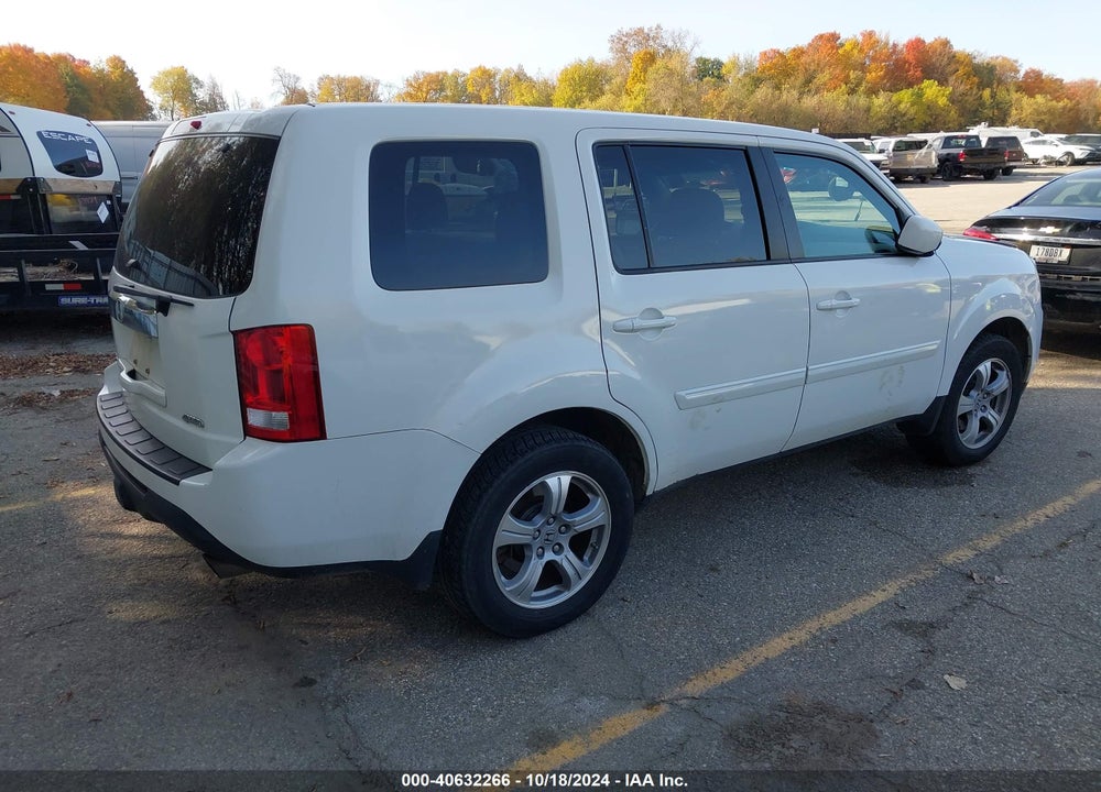 2015 HONDA PILOT EX-L VIN: 5FNYF4H54FB018715