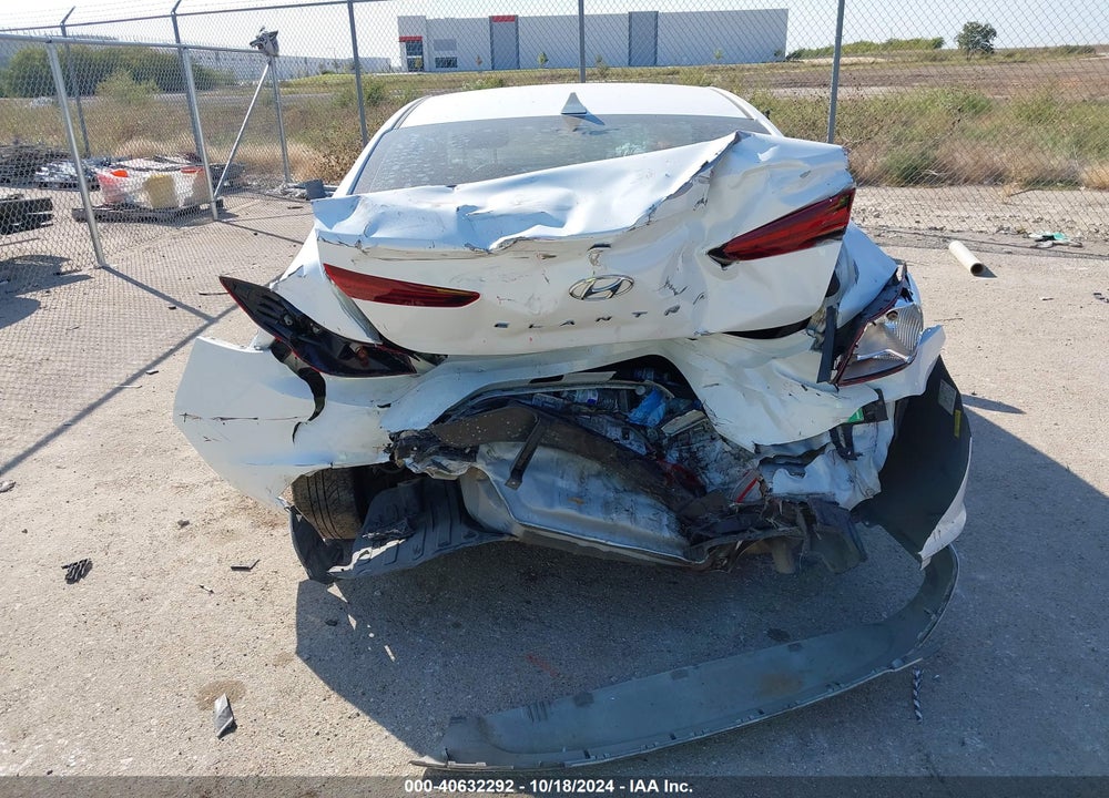 2019 HYUNDAI ELANTRA SEL VIN: 5NPD84LF2KH410578