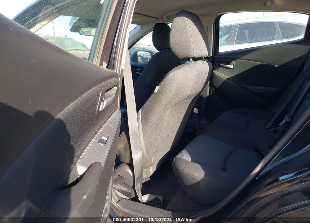 2020 TOYOTA YARIS LE VIN: 3MYDLBJV1LY700443
