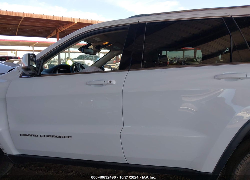 2015 JEEP GRAND CHEROKEE LAREDO VIN: 1C4RJEAG7FC700845