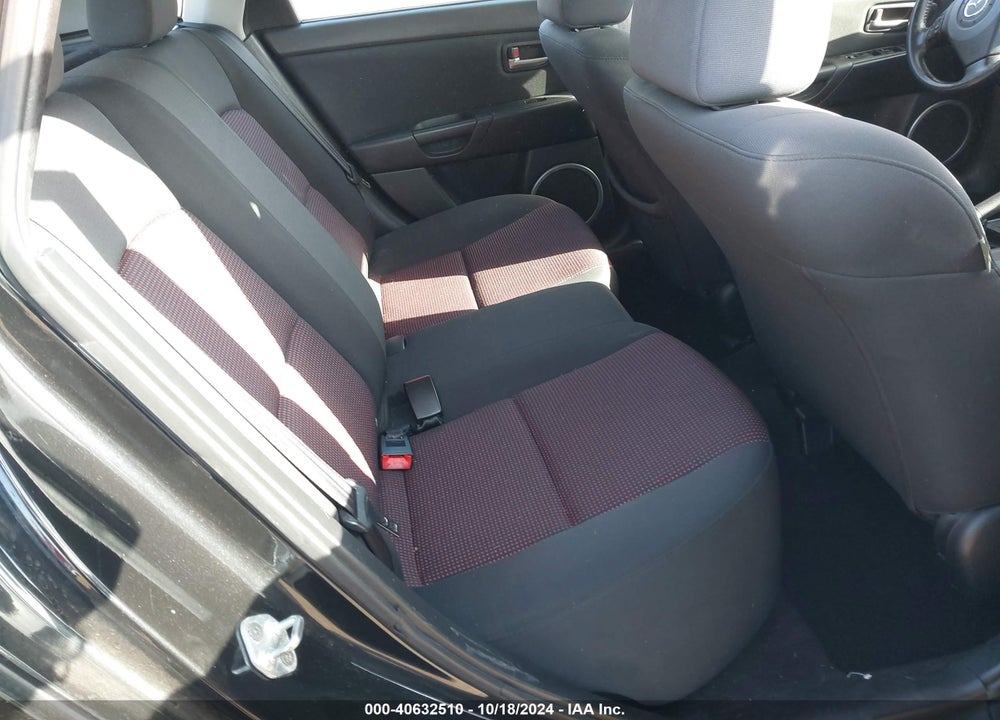 2005 MAZDA 3 S VIN: JM1BK343351310119