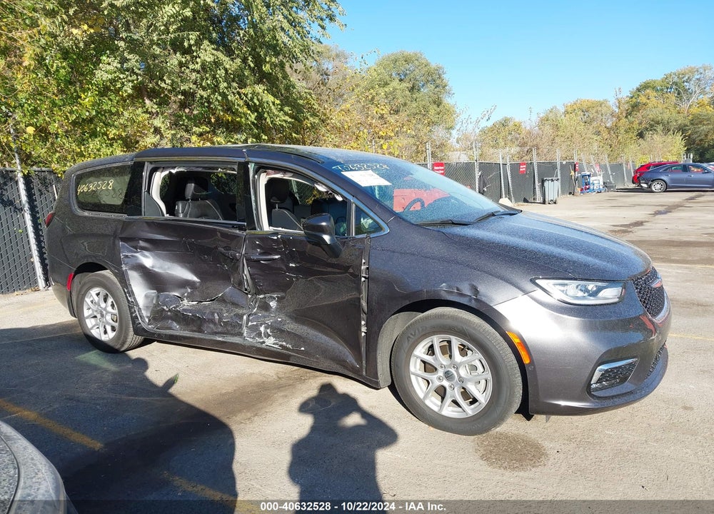 2023 CHRYSLER PACIFICA TOURING L VIN: 2C4RC1BGXPR539501