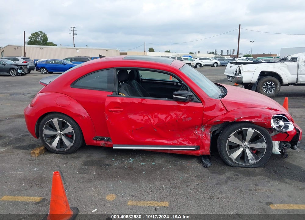 2013 VOLKSWAGEN BEETLE 2.0T TURBO VIN: 3VWVA7AT9DM628577