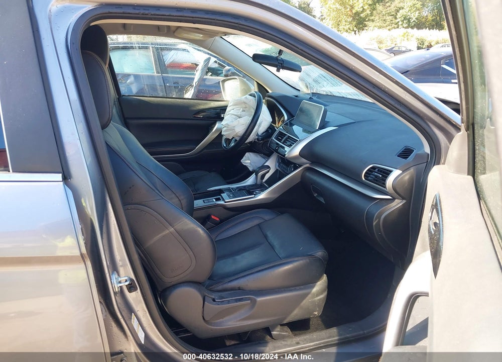 2018 MITSUBISHI ECLIPSE CROSS SE/SEL VIN: JA4AT5AA4JZ065540