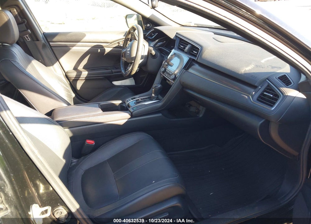 2019 HONDA CIVIC SPORT TOURING VIN: SHHFK7H94KU200107