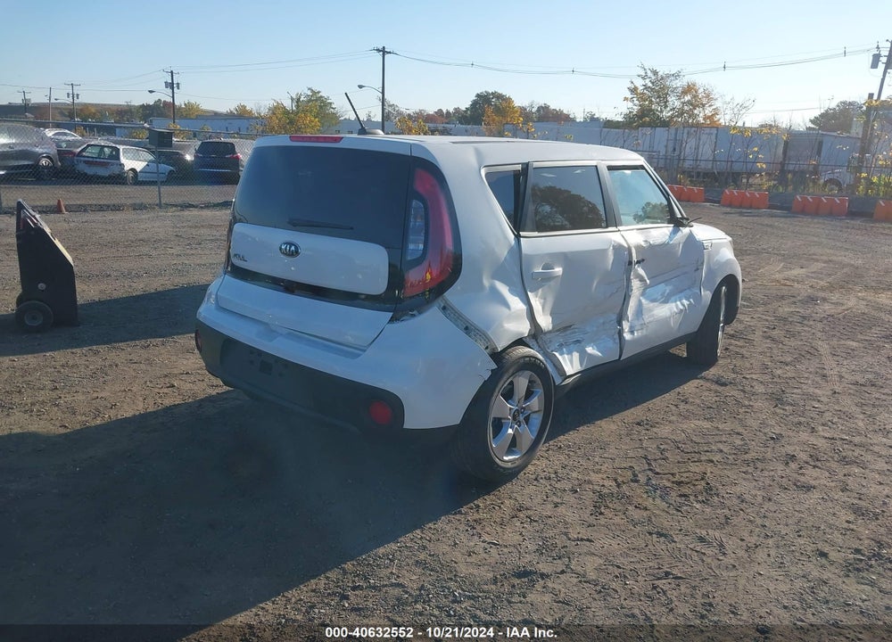 2017 KIA SOUL VIN: KNDJN2A2XH7460142