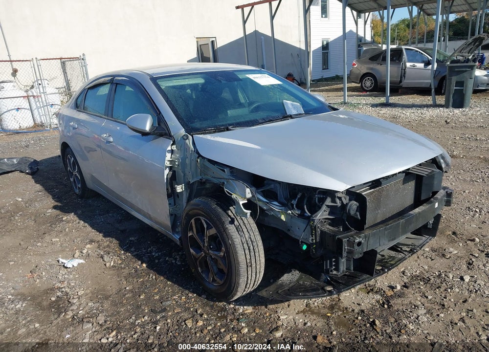 2019 KIA FORTE LXS VIN: 3KPF24AD4KE085867