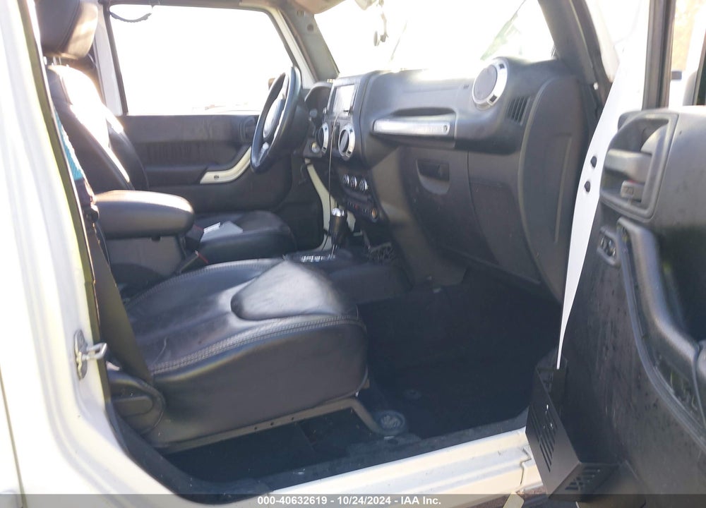 2014 JEEP WRANGLER UNLIMITED SAHARA VIN: 1C4HJWEG9EL224205