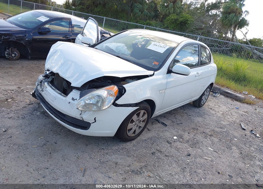 2011 HYUNDAI ACCENT GS VIN: KMHCM3AC2BU191780