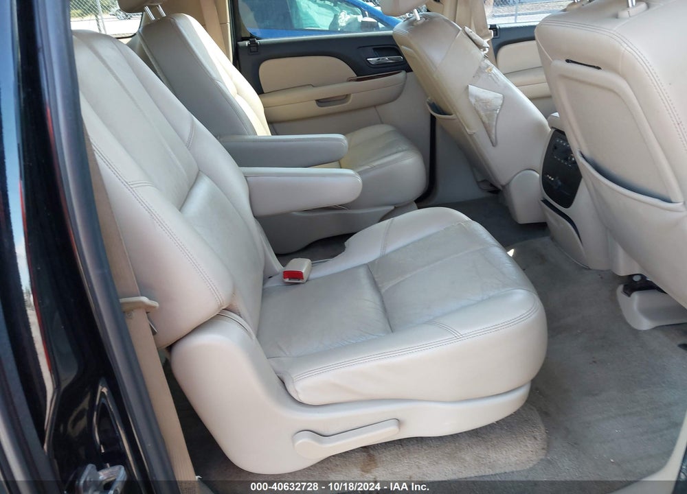 2008 CHEVROLET SUBURBAN 1500 LTZ VIN: 3GNFC160X8G170508