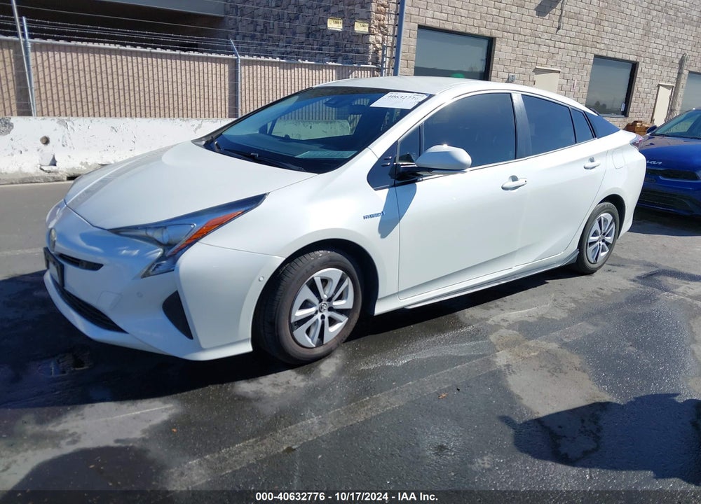 2017 TOYOTA PRIUS TWO VIN: JTDKBRFUXH3043577